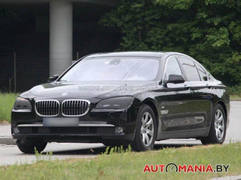 Марка BMW начала испытания обновленной "семерки"